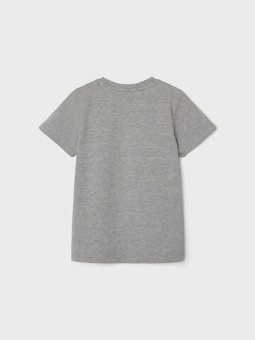 NAME IT Shirts i grå