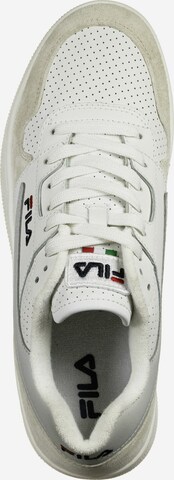 Baskets basses 'Arcade' FILA en beige