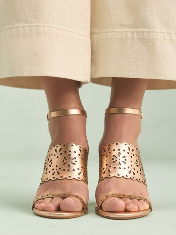 Sandales 'Tabitha Simmons x Next Dahlia' Next en or