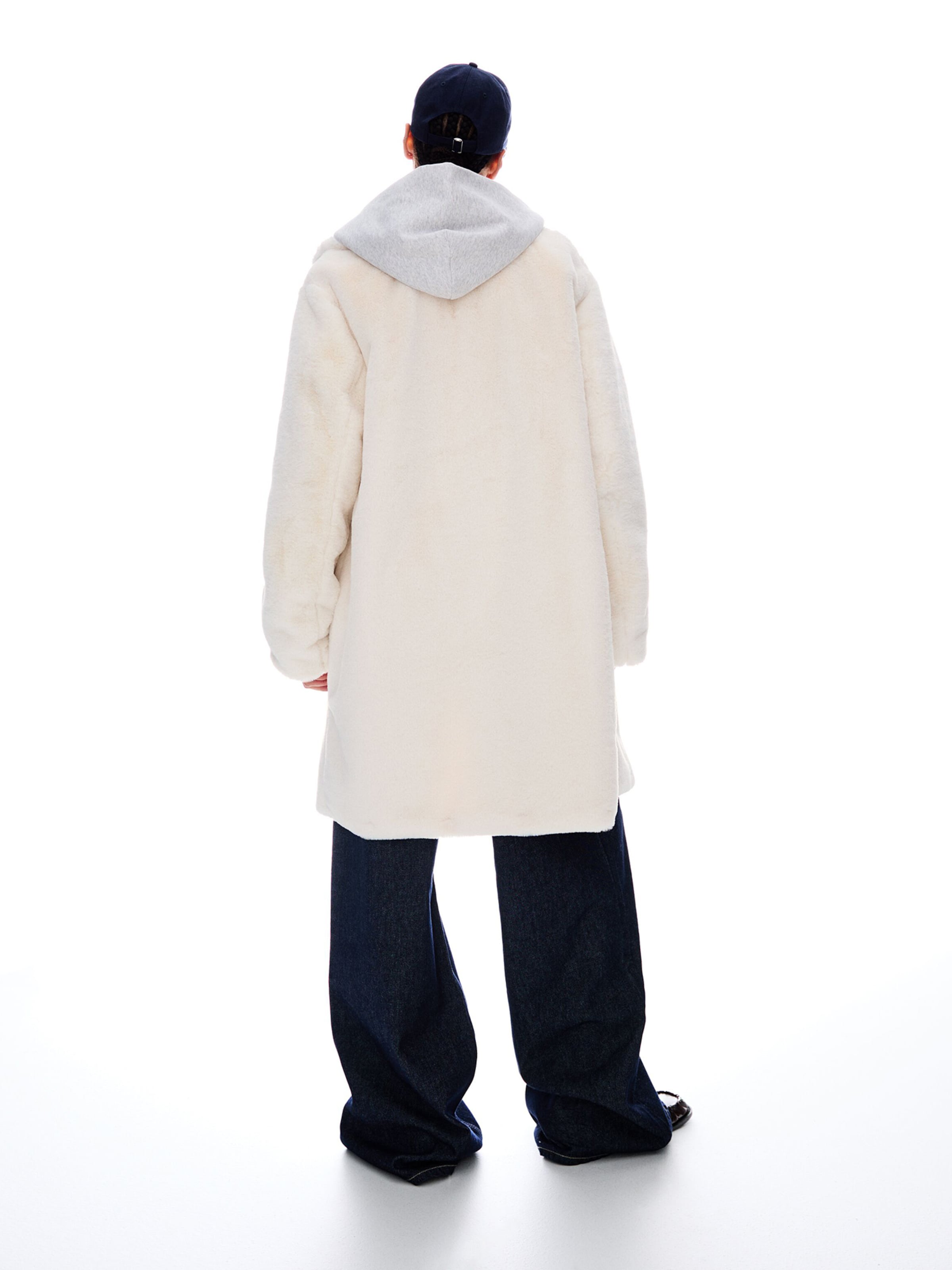 BershkaZimski kaput - bež boja