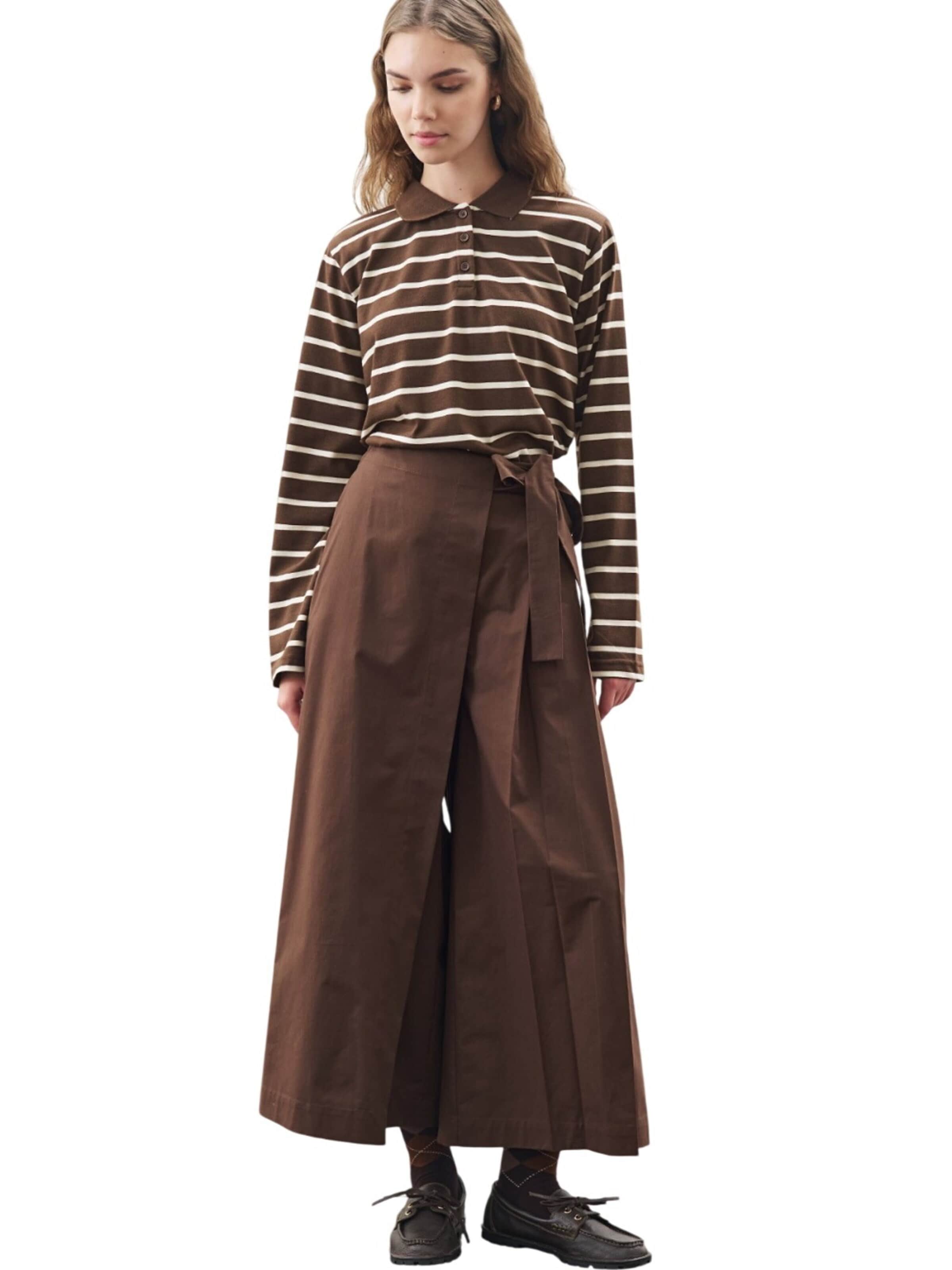 MANUKA Regular Trousers in Brown