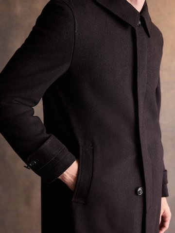 Next Tussenjas in Bruin