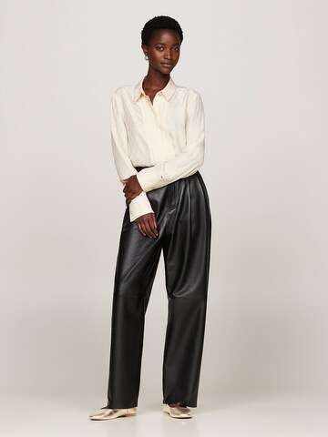 TOMMY HILFIGER Ballerina in Goud: voorkant