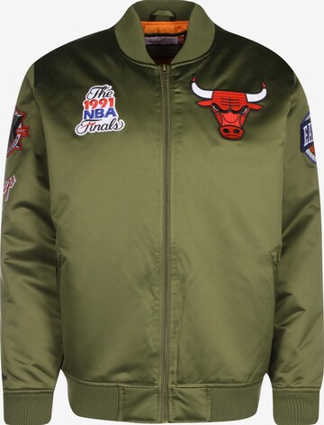 Mitchell & Ness Between-Season Jacket in Green: front