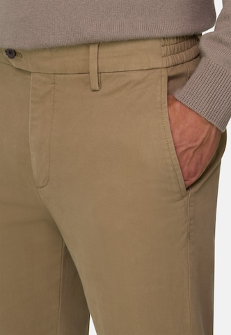Boggi Milano Slim fit Chino trousers in Grey: front