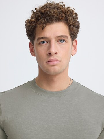 T-Shirt 'CFNORDLI' Casual Friday en gris