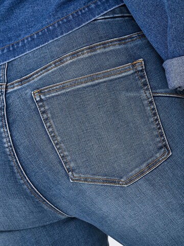 ONLY Carmakoma Skinny Jeans 'CARApril' i blå