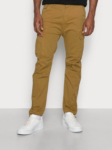 ALPHA INDUSTRIES Regular Cargobroek 'Squad' in Groen: voorkant