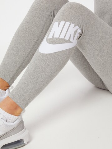 Skinny Leggings 'Essential' de la Nike Sportswear pe gri