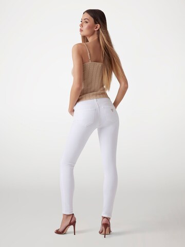 GUESS Skinny Jeans in White