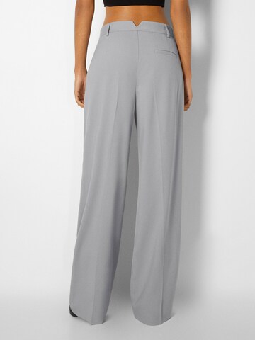 Bershka Loose fit Pleat-Front Pants in Grey