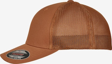 Casquette Flexfit en marron : devant