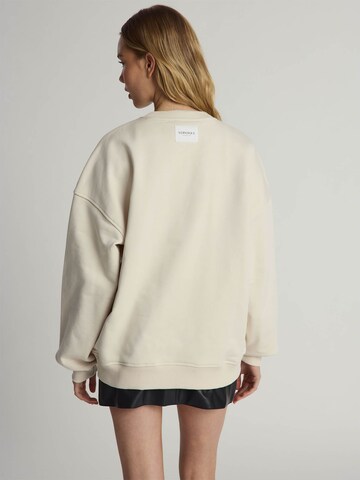 VERSTIQUE Collegepaita värissä beige