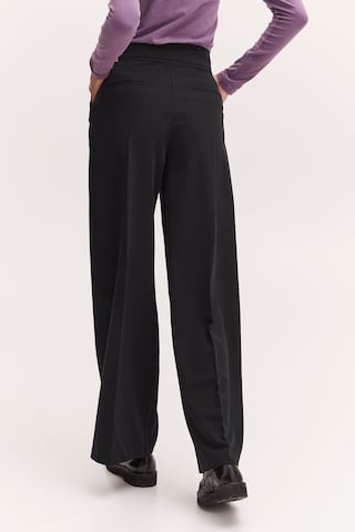 b.young Wide leg Pants in Black