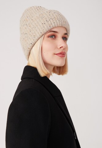 Style Republic Beanie in Beige: front