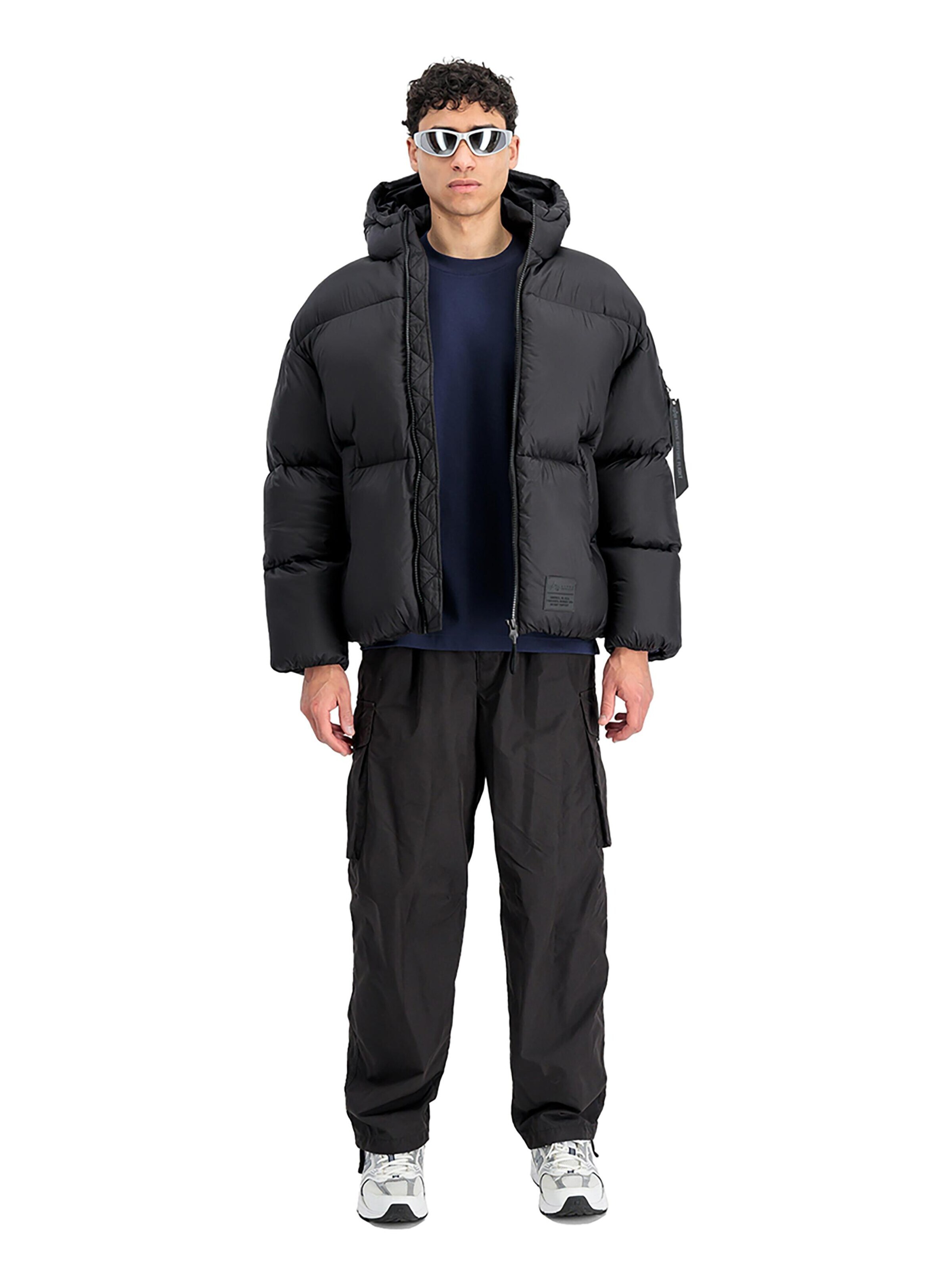 ALPHA INDUSTRIES Winter Jacket in Black