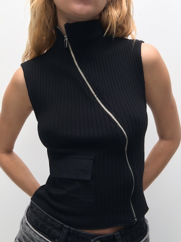 Pull&Bear Knitted top in Black