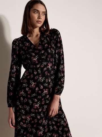 Apricot Dress ' ' in Black