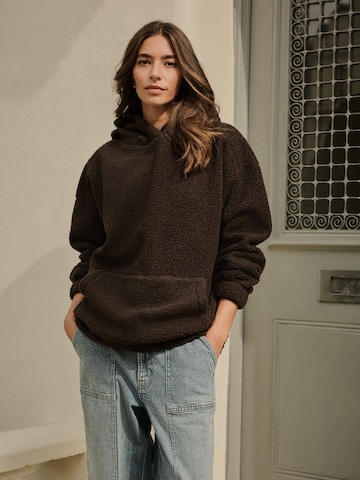 Next - Sudadera en marrón: frente