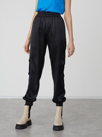 Tapered Pantaloni 'Leni' di LeGer by Lena Gercke in nero: frontale