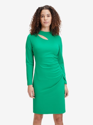 Betty Barclay Dress in Green: front