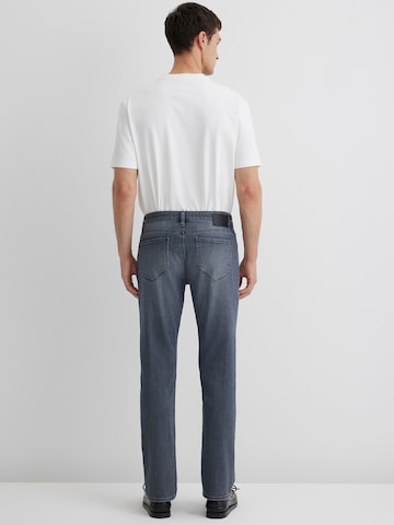 Mavi Обычный Джинсы 'MARCUS' в Серый