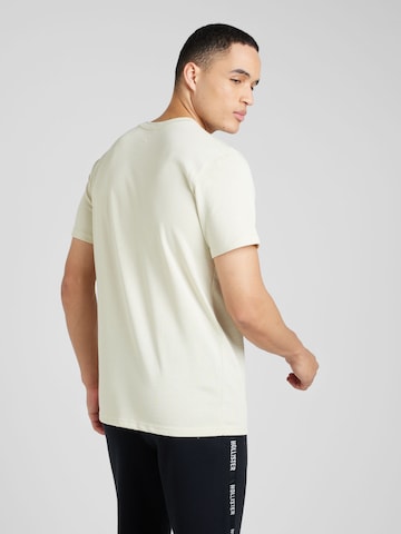 UNDER ARMOUR - Camiseta funcional en beige
