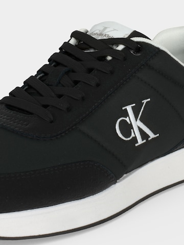 Calvin Klein Rövid szárú sportcipők 'RETRO RUNNER ESS' - fekete