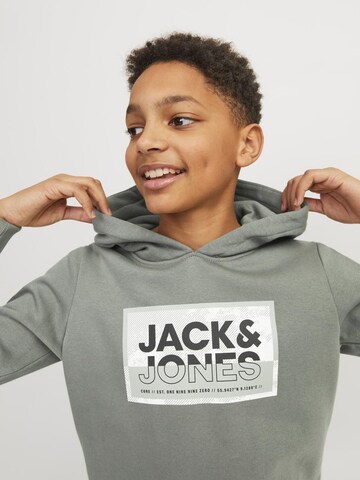 Jack & Jones Junior Μπλούζα φούτερ 'LOGAN' σε πράσινο