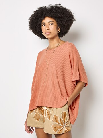 Apricot Blouse ' ' in Pink: front