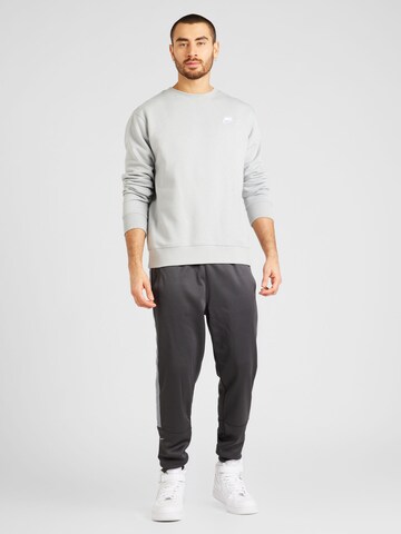 Nike Sportswear Regularny krój Bluzka sportowa 'Club Fleece' w kolorze szary