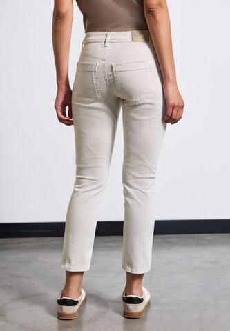 STREET ONE Slimfit Jeans in Beige