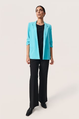 Blazer 'Shirley' SOAKED IN LUXURY en bleu : devant