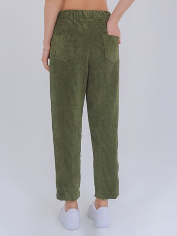 FRESHLIONS Loose fit Pleat-Front Pants 'Selma' in Green