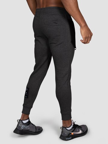 MOROTAI Tapered Workout Pants 'California' in Grey