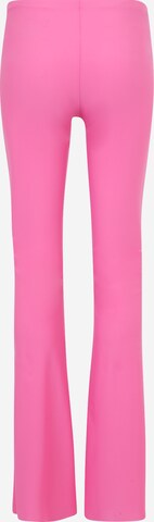 ABOUT YOU REBIRTH STUDIOS Rozkloszowany krój Spodnie 'LIVIA' w kolorze różowy