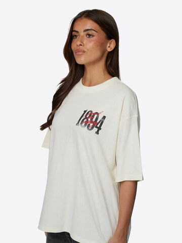 Maglietta di Good For Nothing in bianco