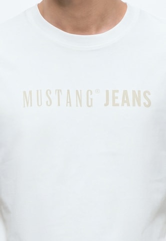 MUSTANG Μπλουζάκι 'AUSTIN' σε λευκό