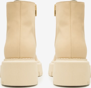 Stivaletto stringato 'Lisha' di Last Studio in beige