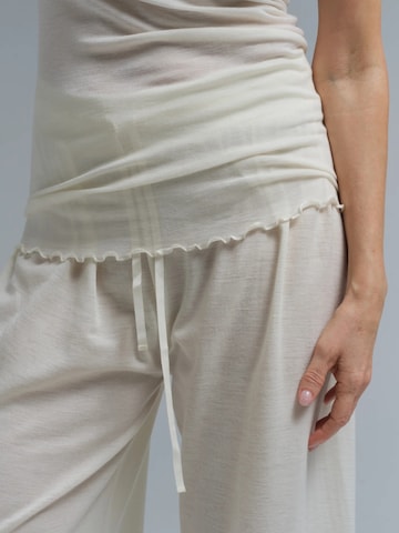 Seamless Basic Top in Wit