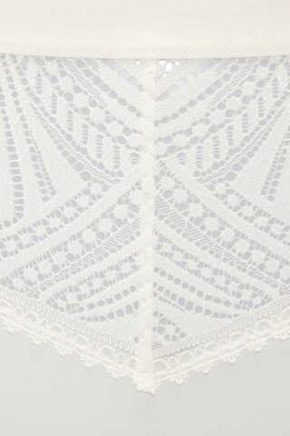 String s.Oliver en blanc