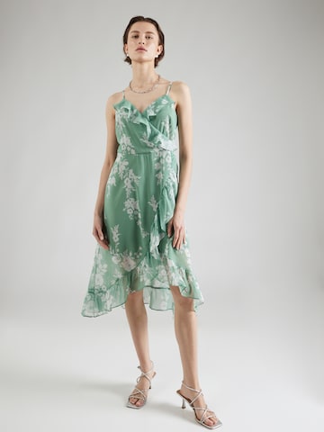 Trendyol Φόρεμα σε πράσινο: μπροστά