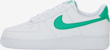 Baskets basses 'Air Force 1 '07 SE' Nike Sportswear en blanc : devant