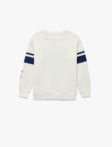 Koton Sweatshirt in White