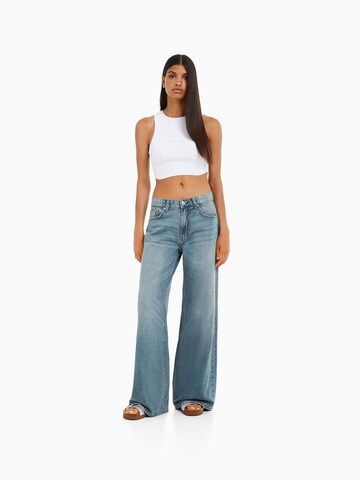 Wide leg Jeans de la Bershka pe albastru