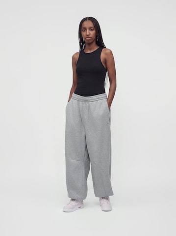 JordanTapered Hlače 'Brooklyn' - siva boja: prednji dio