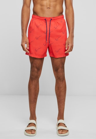 Karl Kani Boardshorts in Rood: voorkant