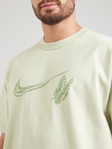 Nike Sportswear Shirt in Green