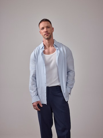 DAN FOX APPAREL Regular fit Zakelijk overhemd 'The Essential' in Blauw: voorkant