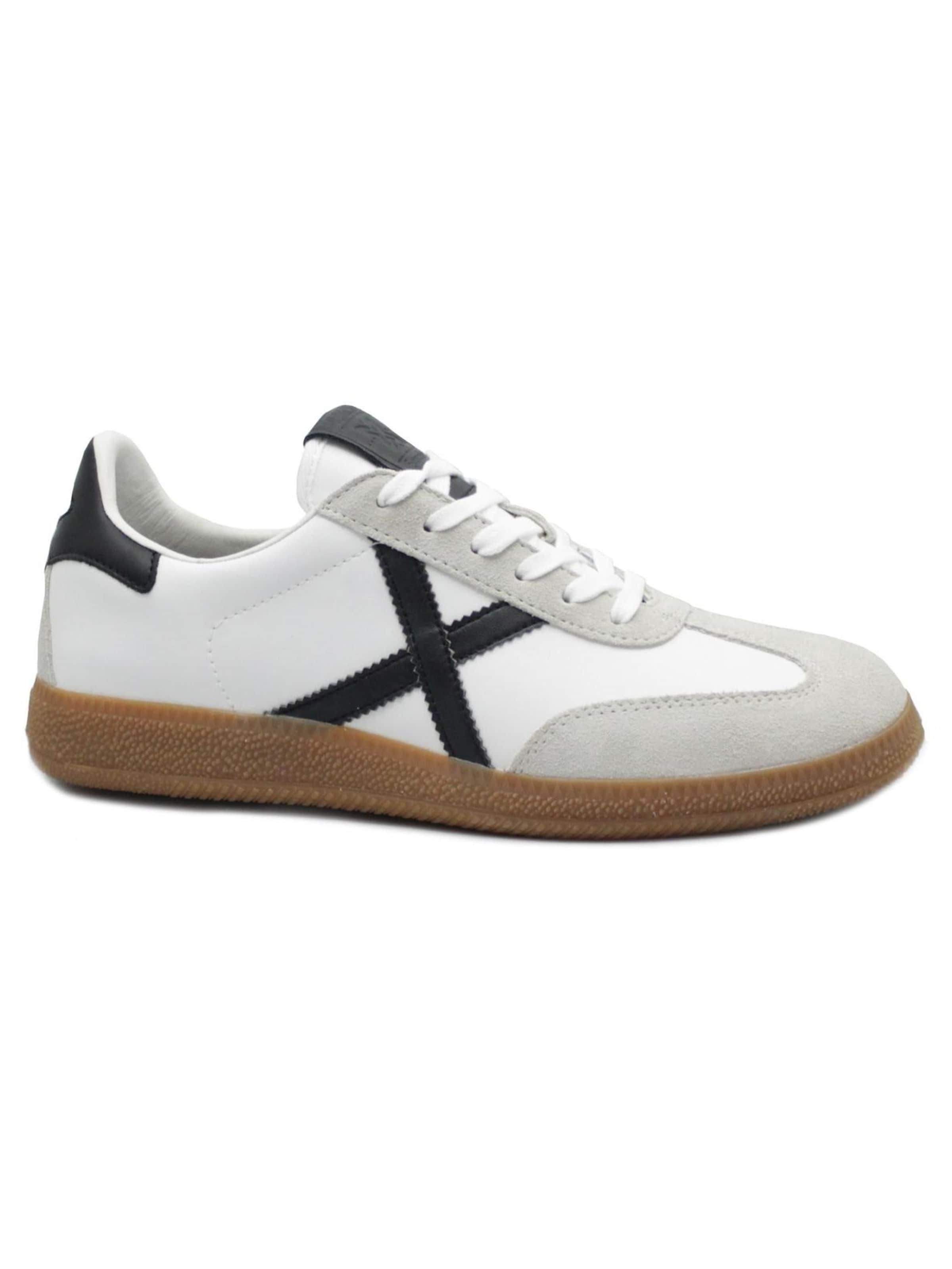 MUNICH Sneakers laag in Wit: voorkant